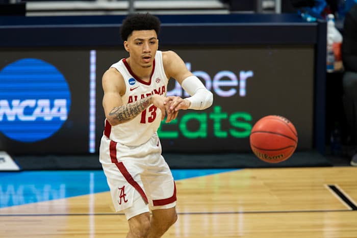Jahvon Quinerly against UCLA in the 2021 Sweet 16